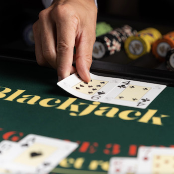 Quand prendre l’assurance au blackjack ? (spoiler : presque jamais)