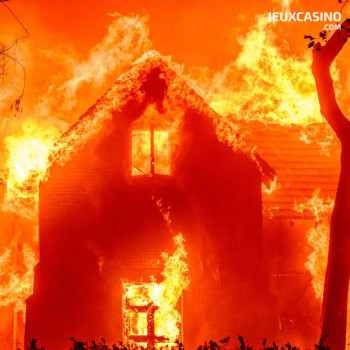 Le gagnant du Powerball à 2$ milliards promet de reconstruire sa ville natale en Californie