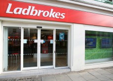 Il braque un point de vente Ladbrokes armé d'un marteau
