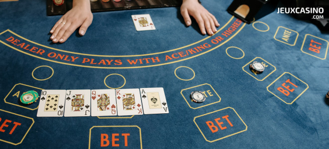 Arnaque au baccarat : un réseau de tricheurs escroque plus de 1,5$ million dans dix casinos américains