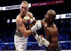 Mayweather remporte le combat contre McGregor et empoche des centaines de millions
