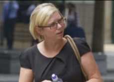 Une femme vole 231 000£ à son employeur pour jouer en ligne