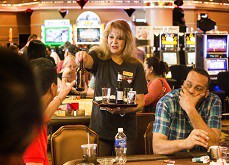 Les casinos de Vegas de plus en plus regardants sur l'alcool gratuit